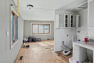 38 W Coolidge Ave W, Battle Creek, MI 49037 - Photo 11