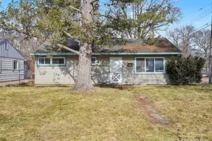 38 W Coolidge Ave W, Battle Creek, MI 49037 - Photo 1