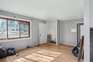 38 W Coolidge Ave W, Battle Creek, MI 49037 - Photo 3