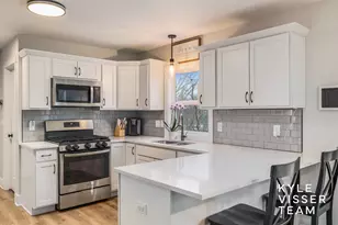 2649 Dean Lake Ave NE, Grand Rapids, MI 49505 - Photo 9