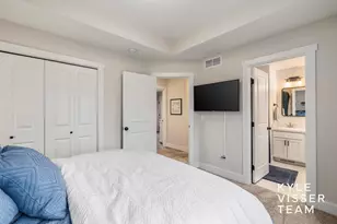 2649 Dean Lake Ave NE, Grand Rapids, MI 49505 - Photo 15