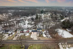 2649 Dean Lake Ave NE, Grand Rapids, MI 49505 - Photo 33