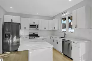 1713 Vanderlip Rd, Traverse City, MI 49686 - Photo 25