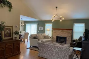 3213 Kilburn Park Cir, Ann Arbor, MI 48105 - Photo 3