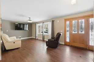 3504 York St, Norton Shores, MI 49441 - Photo 7