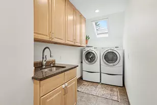 244 Leisure Ln, Holland, MI 49424 - Photo 9