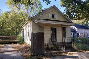 1810 Carroll St, Saginaw, MI 48601 - Photo 3