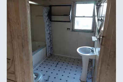 1810 Carroll Street, Saginaw, MI 48601 - Photo 13