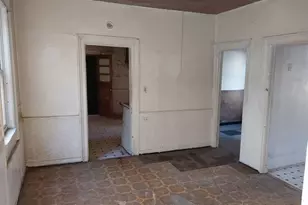 1810 Carroll St, Saginaw, MI 48601 - Photo 9