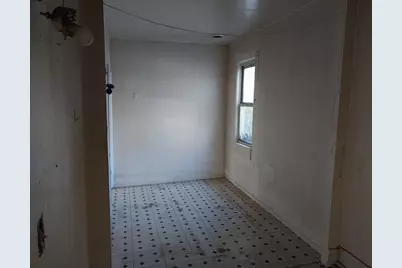 1810 Carroll Street, Saginaw, MI 48601 - Photo 11