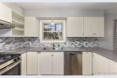 1832 Observatory Avenue SE, Grand Rapids, MI 49546 - Photo 11
