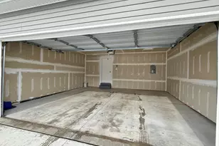 10290 Swan Lake Cir, Ypsilanti, MI 48197 - Photo 39