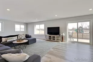 5268 North Point Dr, Pierson, MI 49339 - Photo 7