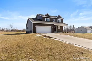 5268 North Point Dr, Pierson, MI 49339 - Photo 3