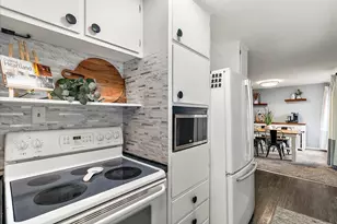 1009 Ariebill St SW, Wyoming, MI 49509 - Photo 9