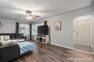 243 E Muskegon Street NE, Cedar Springs, MI 49319 - Photo 5