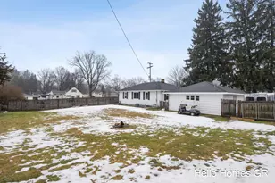 243 E Muskegon Street NE, Cedar Springs, MI 49319 - Photo 29
