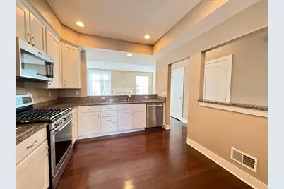 2564 W Towne Street, Ann Arbor, MI 48103 - Photo 3