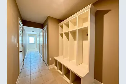 2564 W Towne Street, Ann Arbor, MI 48103 - Photo 23