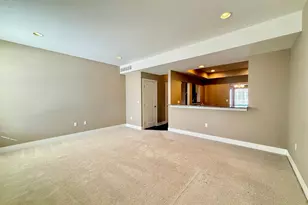 2564 W Towne St, Ann Arbor, MI 48103 - Photo 7