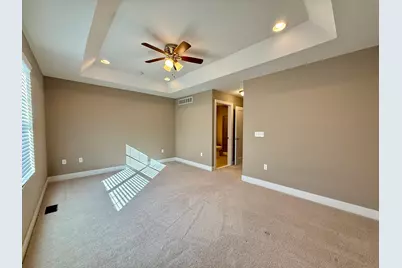 2564 W Towne Street, Ann Arbor, MI 48103 - Photo 9