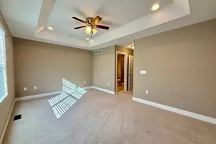 2564 W Towne St, Ann Arbor, MI 48103 - Photo 9
