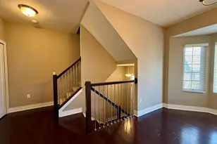 2564 W Towne St, Ann Arbor, MI 48103 - Photo 9