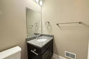 2564 W Towne St, Ann Arbor, MI 48103 - Photo 17