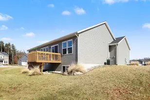1325 Remington Dr SE, Lowell, MI 49331 - Photo 25