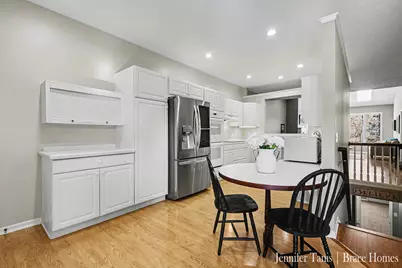 2131 Tree Ridge Drive SE, Grand Rapids, MI 49508 - Photo 9