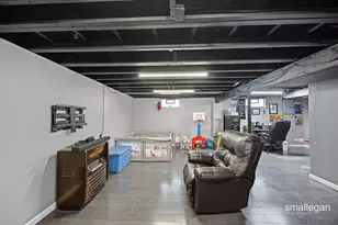 1059 W Summit Ave, Muskegon, MI 49441 - Photo 21