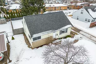 1059 W Summit Ave, Muskegon, MI 49441 - Photo 37