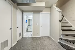 223 E Ann St, Ann Arbor, MI 48104 - Photo 33