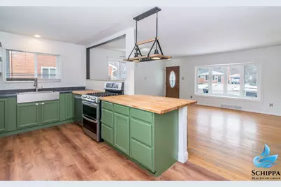 42301 Brentwood Drive, Plymouth, MI 48170 - Photo 9