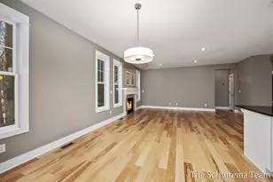 16981 Pickett Ln, Nunica, MI 49448 - Photo 9