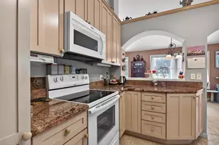 2205 Lake Wood Dr, Jackson, MI 49203 - Photo 17