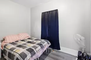 719 N Clinton Ave, Saint Johns, MI 48879 - Photo 11