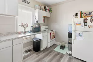 719 N Clinton Ave, Saint Johns, MI 48879 - Photo 9