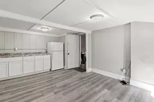 719 N Clinton Ave, Saint Johns, MI 48879 - Photo 15