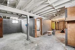 2303 Beverly Ave SW, Wyoming, MI 49519 - Photo 27