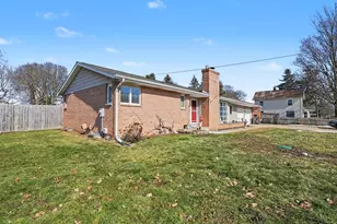 203 E Vienna St, Schoolcraft, MI 49087 - Photo 3