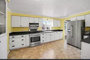 11851 N Crystal Rd, Vestaburg, MI 48891 - Photo 3