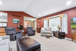 2225 Silvermaple Ct, Wixom, MI 48393 - Photo 13