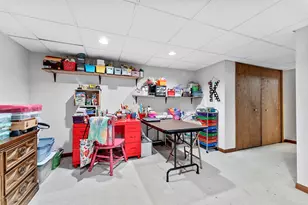 2225 Silvermaple Ct, Wixom, MI 48393 - Photo 25