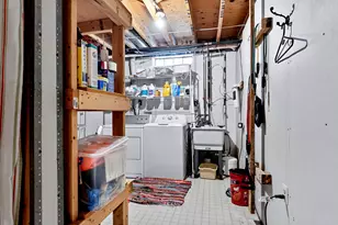 2225 Silvermaple Ct, Wixom, MI 48393 - Photo 27