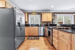 2225 Silvermaple Ct, Wixom, MI 48393 - Photo 11