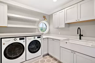 48000 W 8 Mile Road W, Farmington Hills, MI 48167 - Photo 45