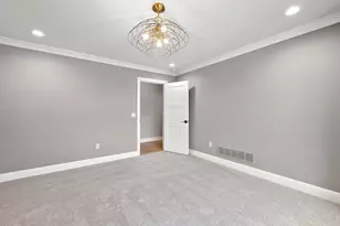 48000 W 8 Mile Road W, Farmington Hills, MI 48167 - Photo 39