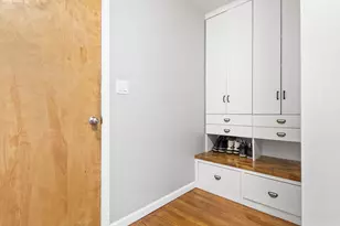 1126 Wines Dr, Ann Arbor, MI 48103 - Photo 17