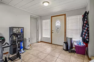 1295 Pontiac Rd, Benton Harbor, MI 49022 - Photo 15